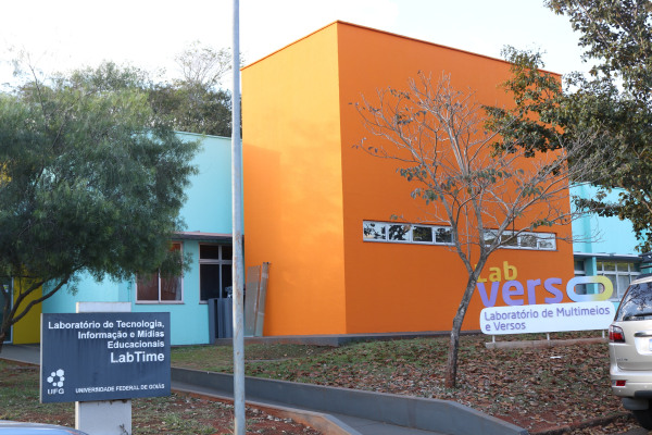 Entrada Laboratório de Tecnologia da Informação e Mídias Educacionais
